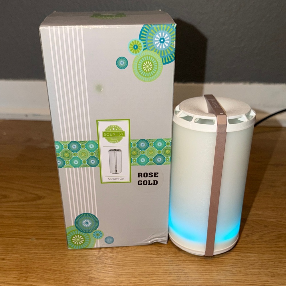 Scentsy Go Rose Gold Diffuser